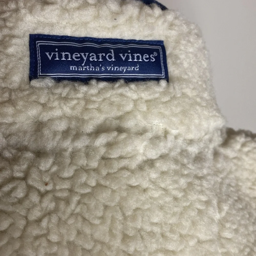 Vineyard Vines Cream Sherpa Vest with Navy Trim